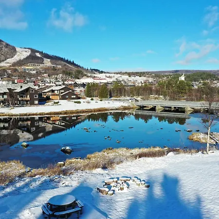 In The Heart Of Geilo, Walk To Everything Apartment *
